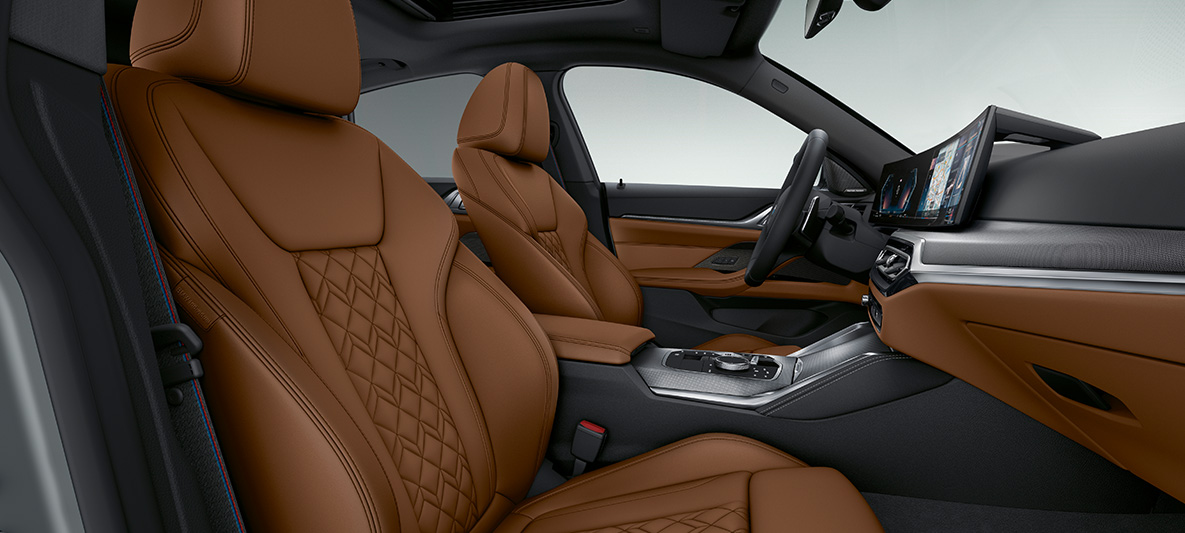 BMW Individual fuld læderpakke 'Merino' i Tartufo BMW 4-serie Gran Coupé G26 2021 kabine BMW Individual fuld læderpakke 'Merino' i Tartufo BMW 4-serie Gran Coupé G26 2021 kabine cockpit