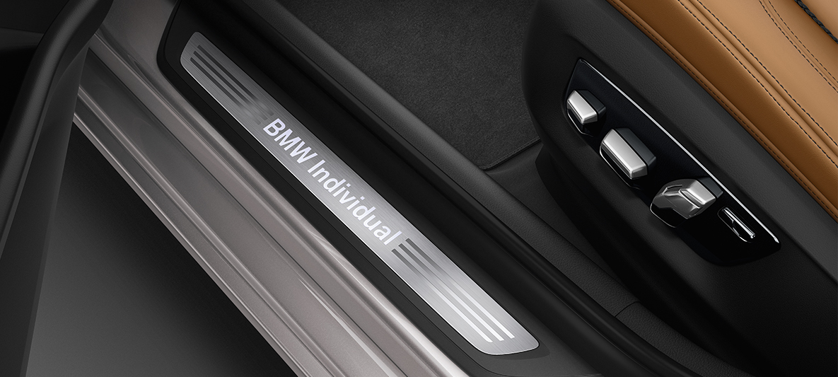 BMW Individual indstigningsliste BMW 5-serie Sedan BMW Individual BMW 5-serie Sedan G30 Rhodonit Silver Metallic indstigningsliste