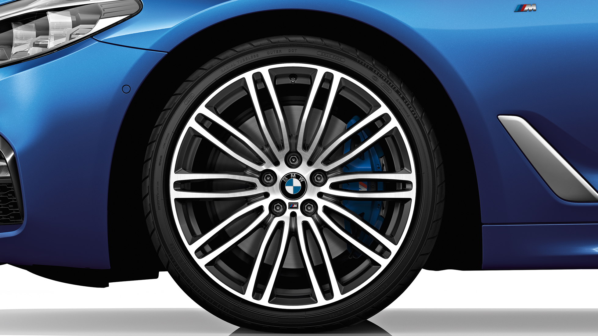 M sportspakke fælge BMW 5-serie Sedan 540i Sedan M sportspakke BMW 5-serie Sedan 540i Sedan G30 Mediterranean Blue Metallic fælge