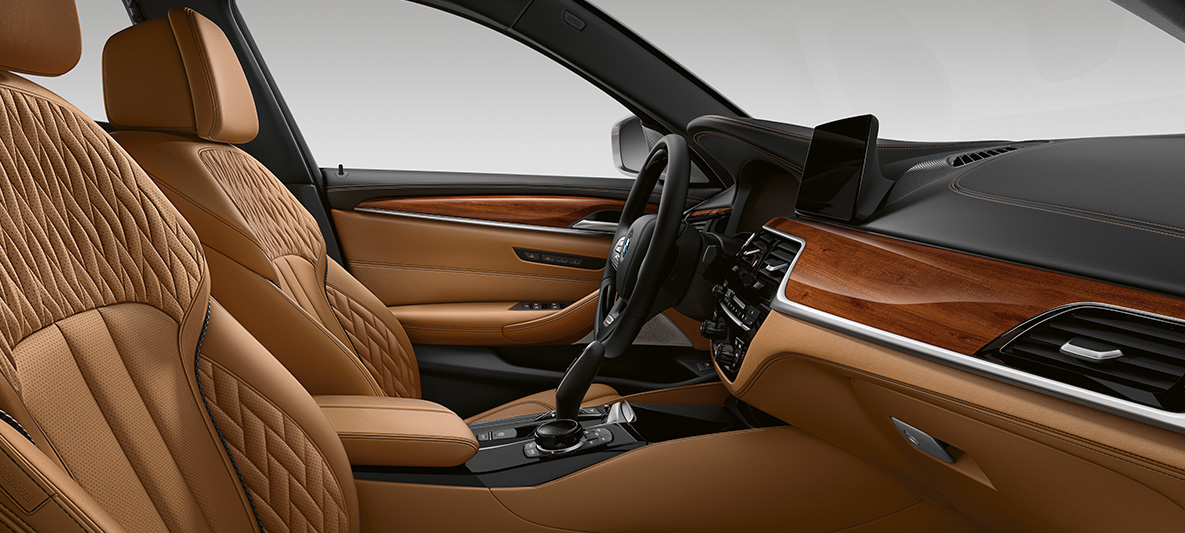 Hellæder BMW 5-serie Sedan G30 Individual interiør Hellæder BMW 5-serie Sedan Individual G30 Facelift 2020 interiør cockpit