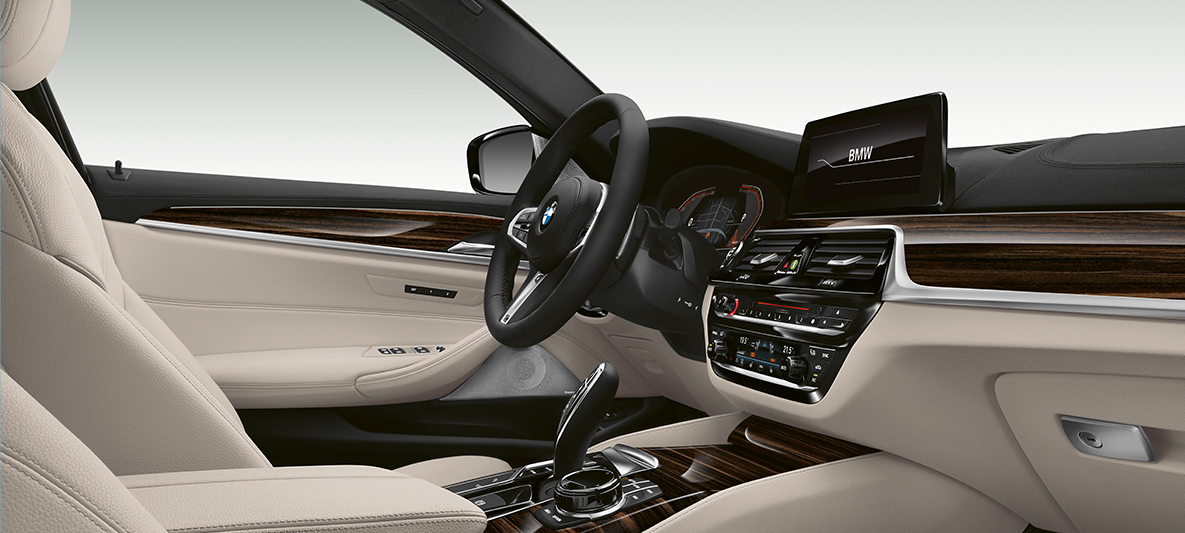 BMW Individual cockpit BMW 5-serie Touring BMW Individual BMW 5-serie Touring G31 cockpit set fra siden