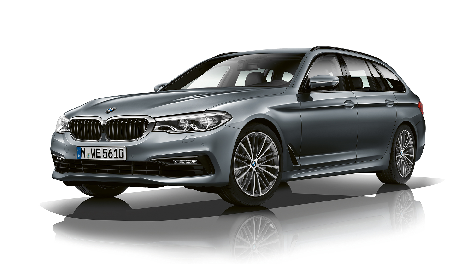Sport Line set forfra let drejet BMW 5-serie Touring Sport Line BMW 5-serie Touring 520d Touring G31 Bluestone Metallic set forfra let drejet