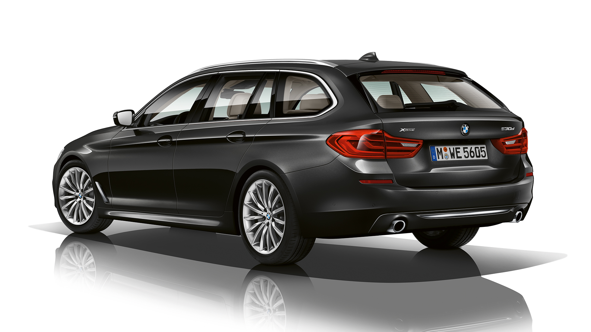 Luxury Line set bagfra let drejet BMW 5-serie Touring Luxury Line BMW 5-serie Touring 540i xDrive Touring G31 Sophisto Grey Brillant-effekt Metallic set bagfra let drejet