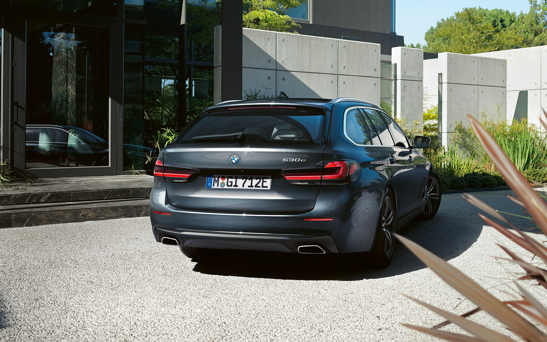 Bagskørt og udstødningsslutrør i sporty design BMW 5-serie Touring G31 LCI Bagskørt og udstødningsslutrør i sporty design BMW 5-serie Touring G31 Facelift 2020 Sophisto Grey hæk
