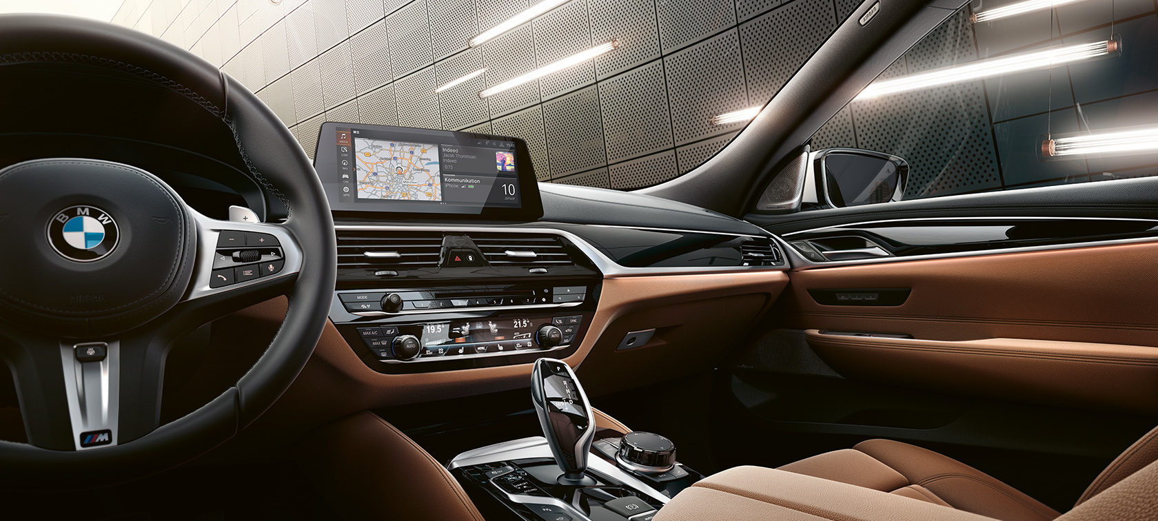 BMW 6-serie Gran Turismo G32 cockpit med rat BMW 6-serie Gran Turismo G32 2017 cockpit med rat interiør