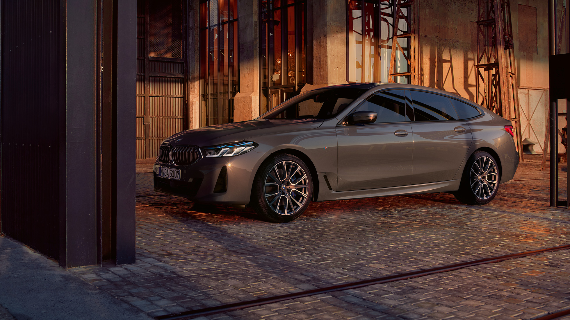 Silhuet BMW 6-serie Gran Turismo G32 2020 BMW 6-serie Gran Turismo 640i xDrive G32 2020 Bernina Grey set fra siden