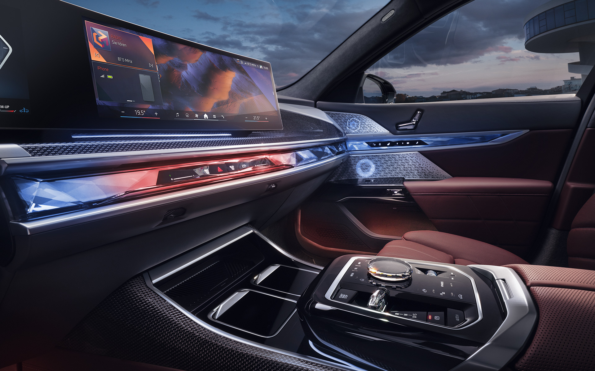 Kabinevisning front BMW 7-serie Sedan G70 ICE 740i M sportspakke BMW 7-serie Sedan G70 ICE 740i M sportspakke kabinevisning front glasapplikation CraftedClarity og Curved Display