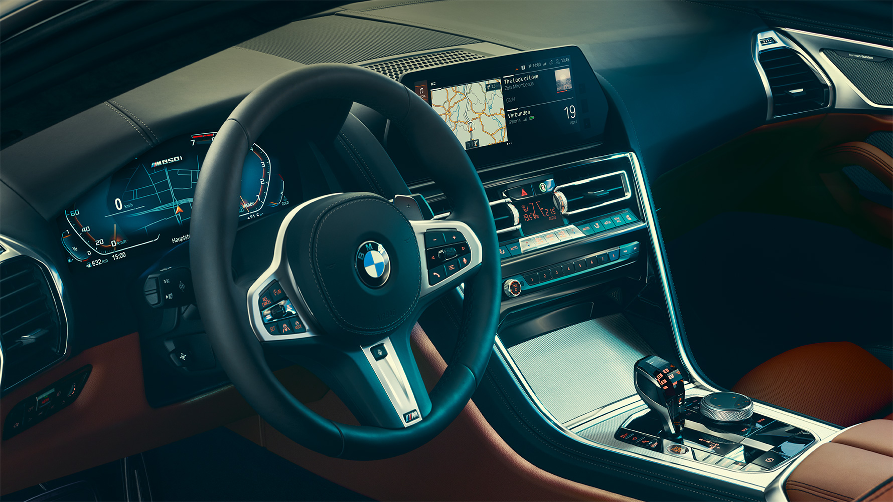BMW 8-serie Coupé, cockpit Nærbillede af cockpittet i BMW 8-serie Coupé