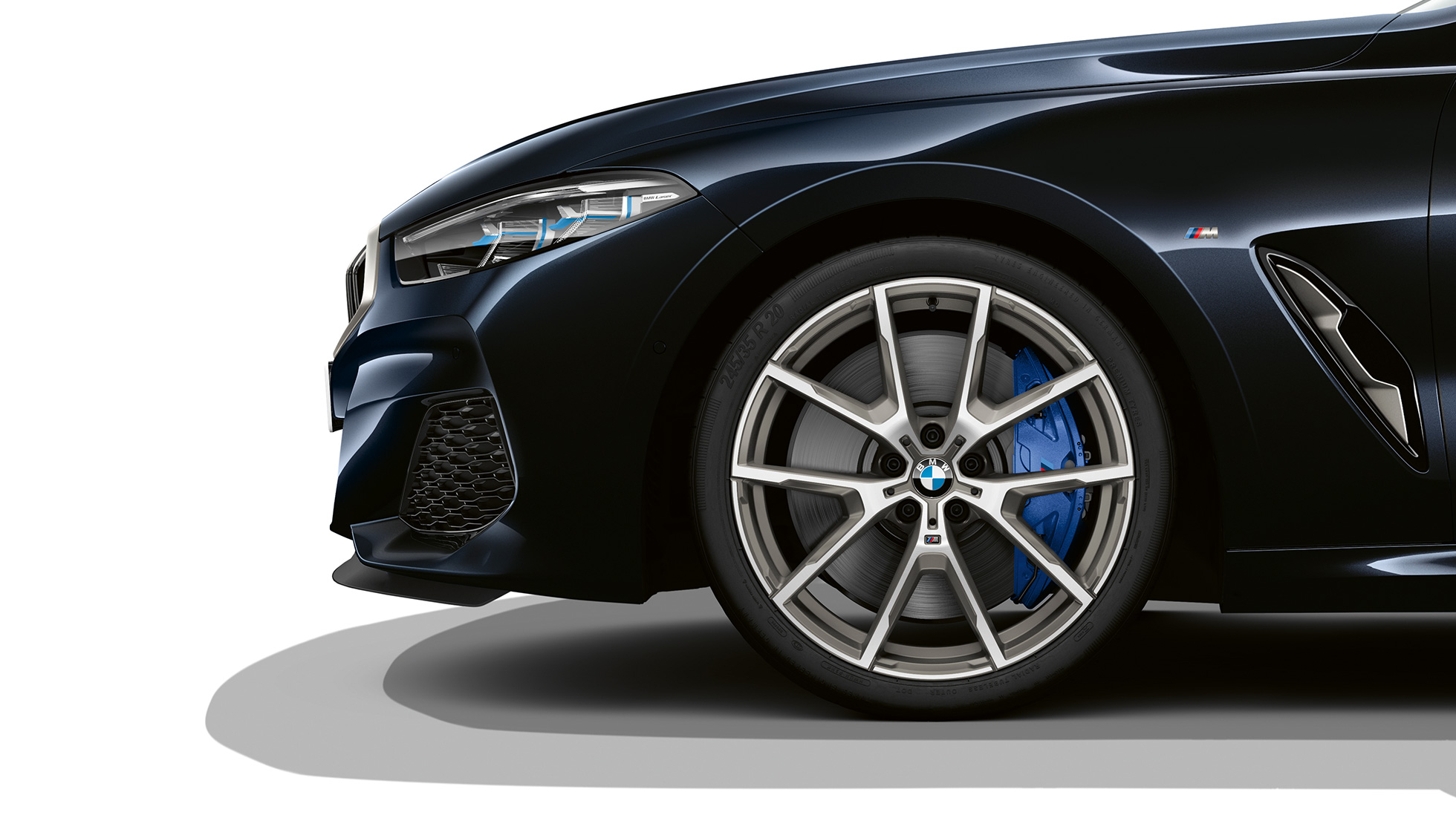 BMW 8-serie Coupé, Carbon Black Metallic, 19'' M letmetalfælge med dobbelteger 727 M Bicolor.