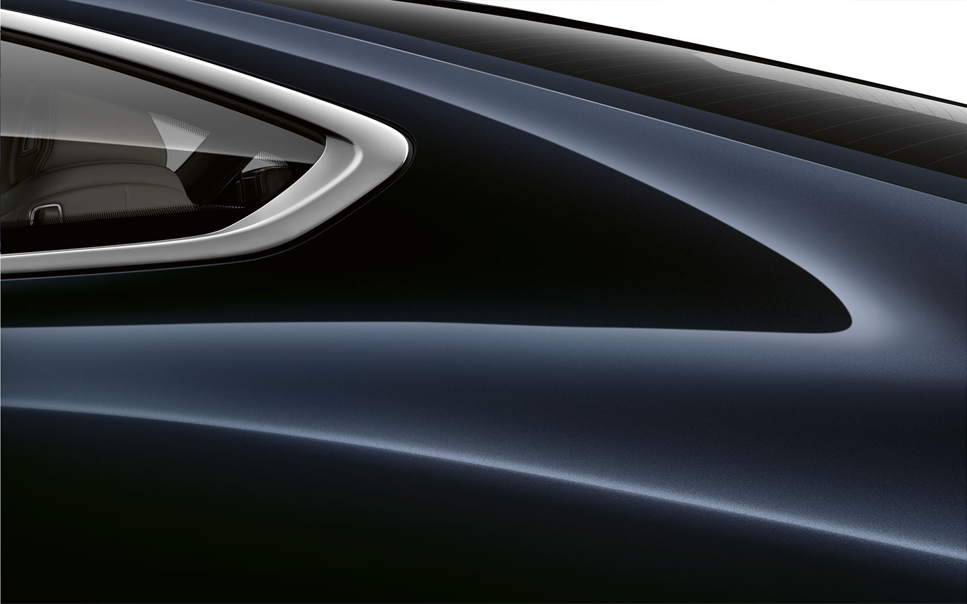 BMW 8-serie Coupé, nærbillede af C-stolpe. Nærbillede af C-stolpen på BMW 8-serie Coupé i Carbon Black Metallic.