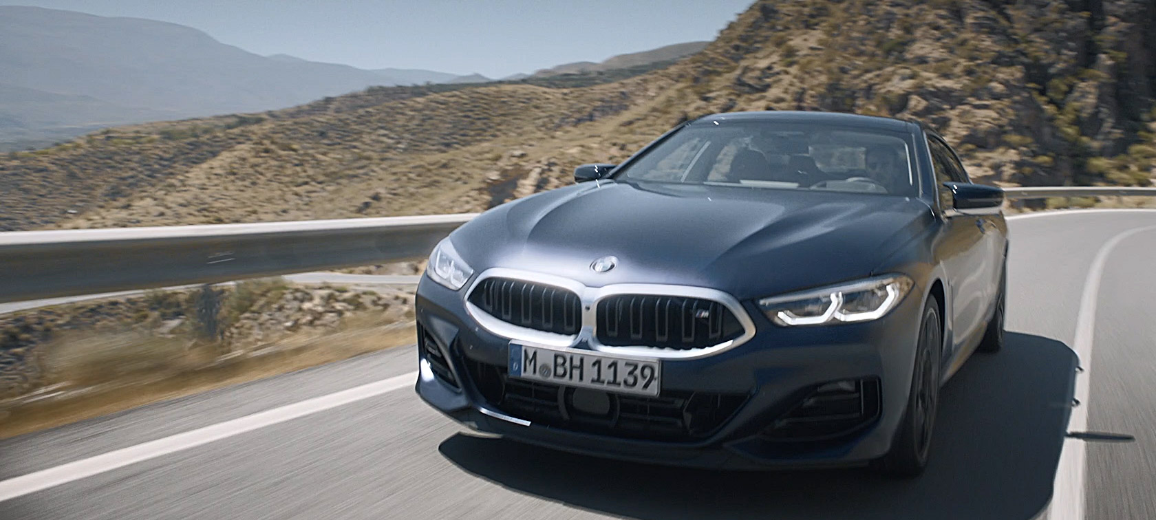 BMW 8-serie Gran Coupé G16 LCI Facelift 2022 køredynamik i video BMW 8-serie Gran Coupé G16 LCI Facelift 2022 køredynamik i video