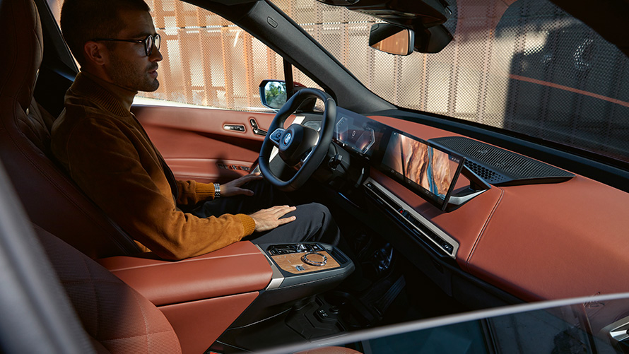 BMW iX i20 elektrisk SUV interiør BMW iX i20 2021 elektrisk SUV interiør suite læder Castanea