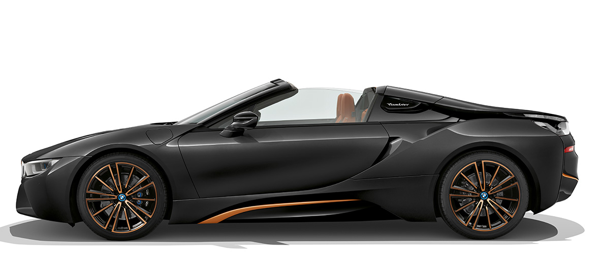 BMW i8 Roadster Ultimate Sophisto Edition, set fra siden BMW i8 Roadster Ultimate Sophisto Edition, Sophisto Grey, set fra siden