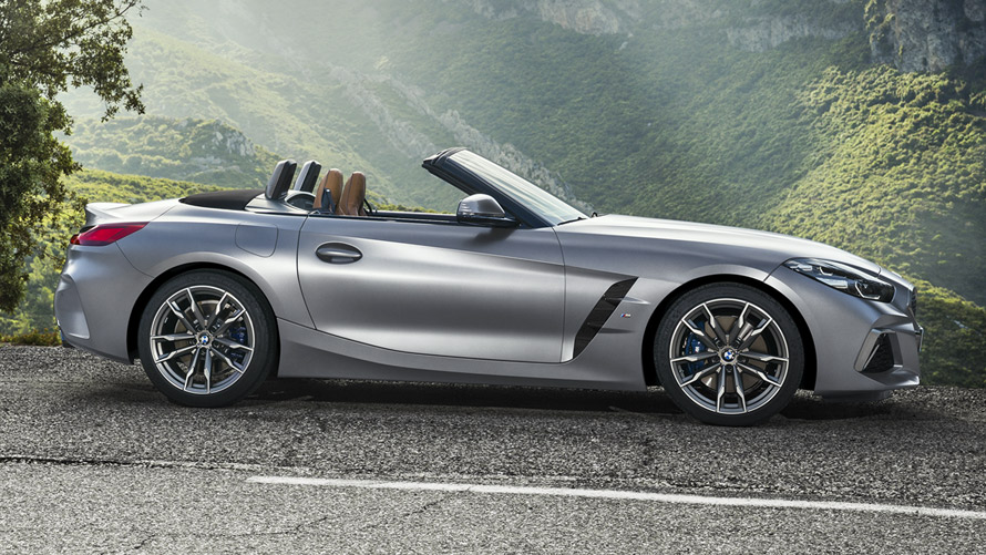 BMW Z4 M40i Roadster G29 set fra siden BMW Z4 M40i Roadster G29 set fra siden