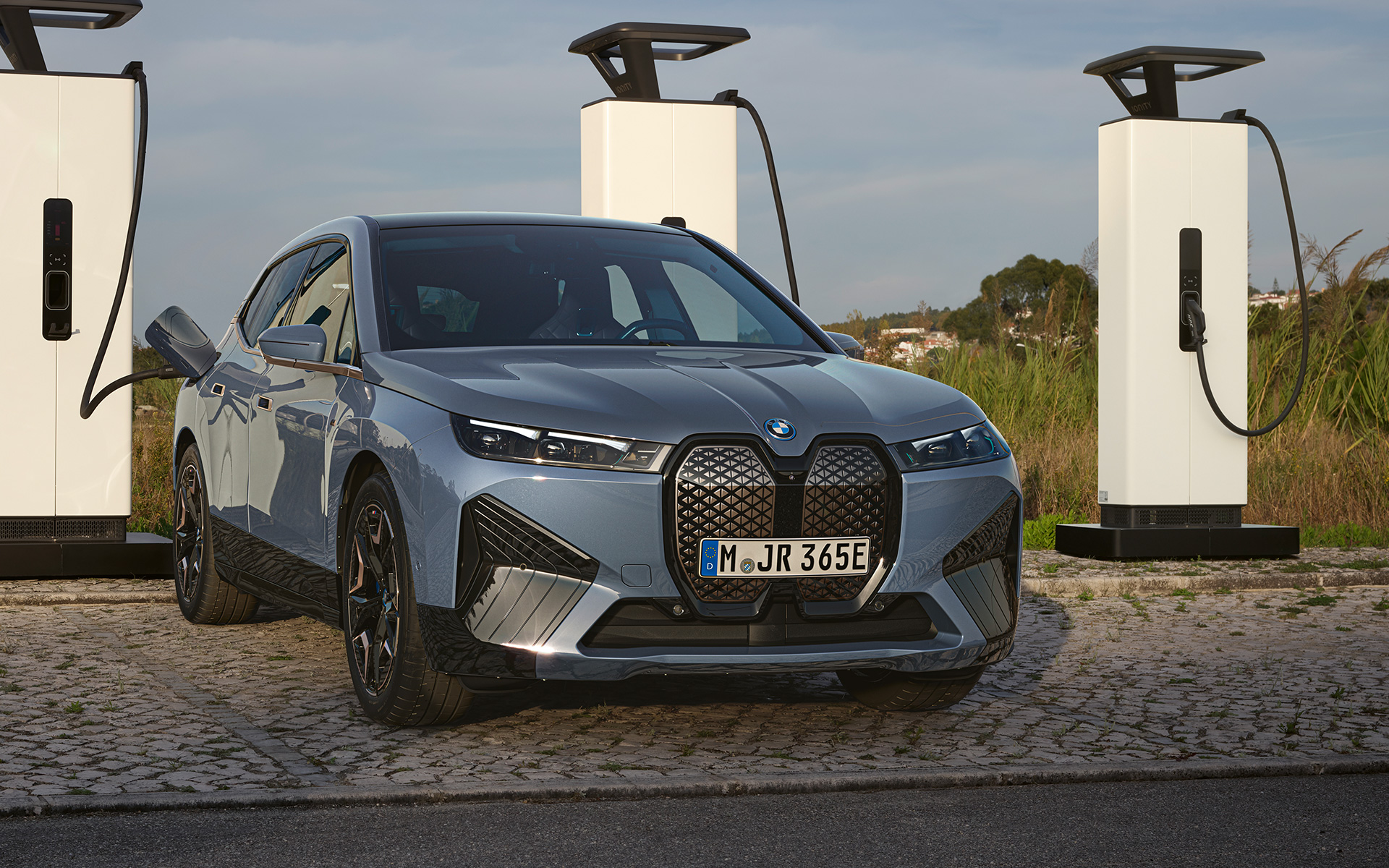 BMW iX M60 i20 2022 elektrisk SUV elbil Oxid Grey metallic set forfra
