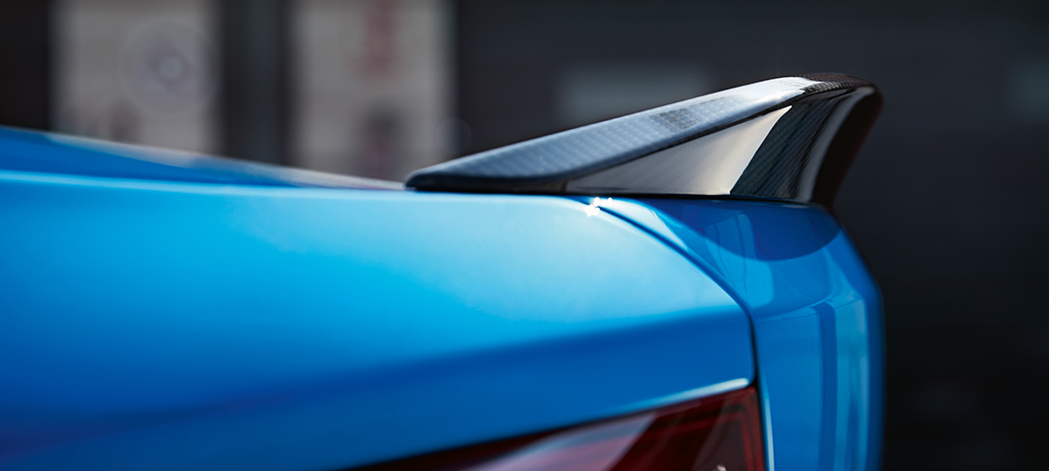 Hækspoiler BMW M2 CS Hækspoiler BMW M2 CS F87 Misano Blue Metallic nærbillede