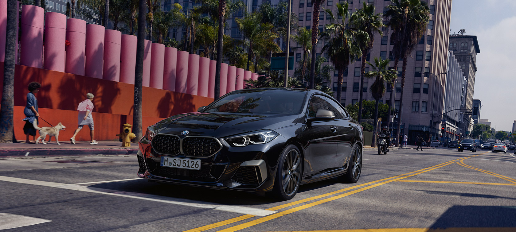 BMW M235i xDrive Gran Coupé set forfra let drejet BMW M235i xDrive Gran Coupé 2020 Black Sapphire metallic F44 set forfra let drejet