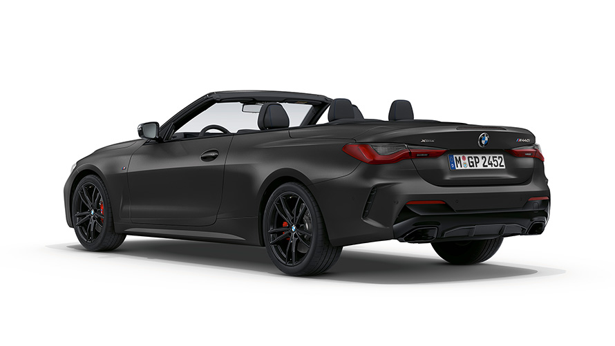 BMW M440i xDrive Cabriolet G23 2020 BMW Individual Frozen Deep Grey-metallic set bagfra let drejet med åben stofkaleche