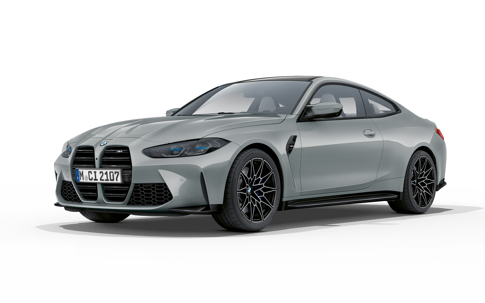 BMW M4 Coupé G82 2020 Brooklyn grå metallic set forfra let drejet