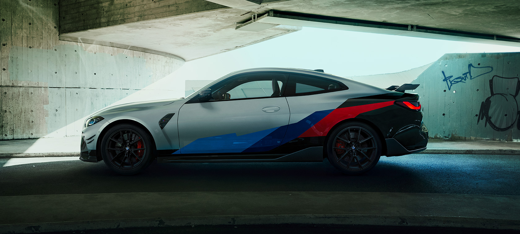 BMW M4 med BMW M Performance Parts BMW M4 Coupé G82 2020 BMW M4 Coupé G82 2020 set fra siden med BMW M Performance Parts