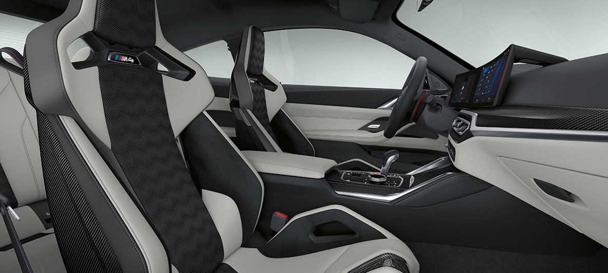 BMW Individual læderpakke "Merino" Silverstone/sort BMW M4 Coupé 2021 G82 kabine BMW Individual læderpakke "Merino" Silverstone/sort BMW M4 Coupé G82 2021 kabine cockpit