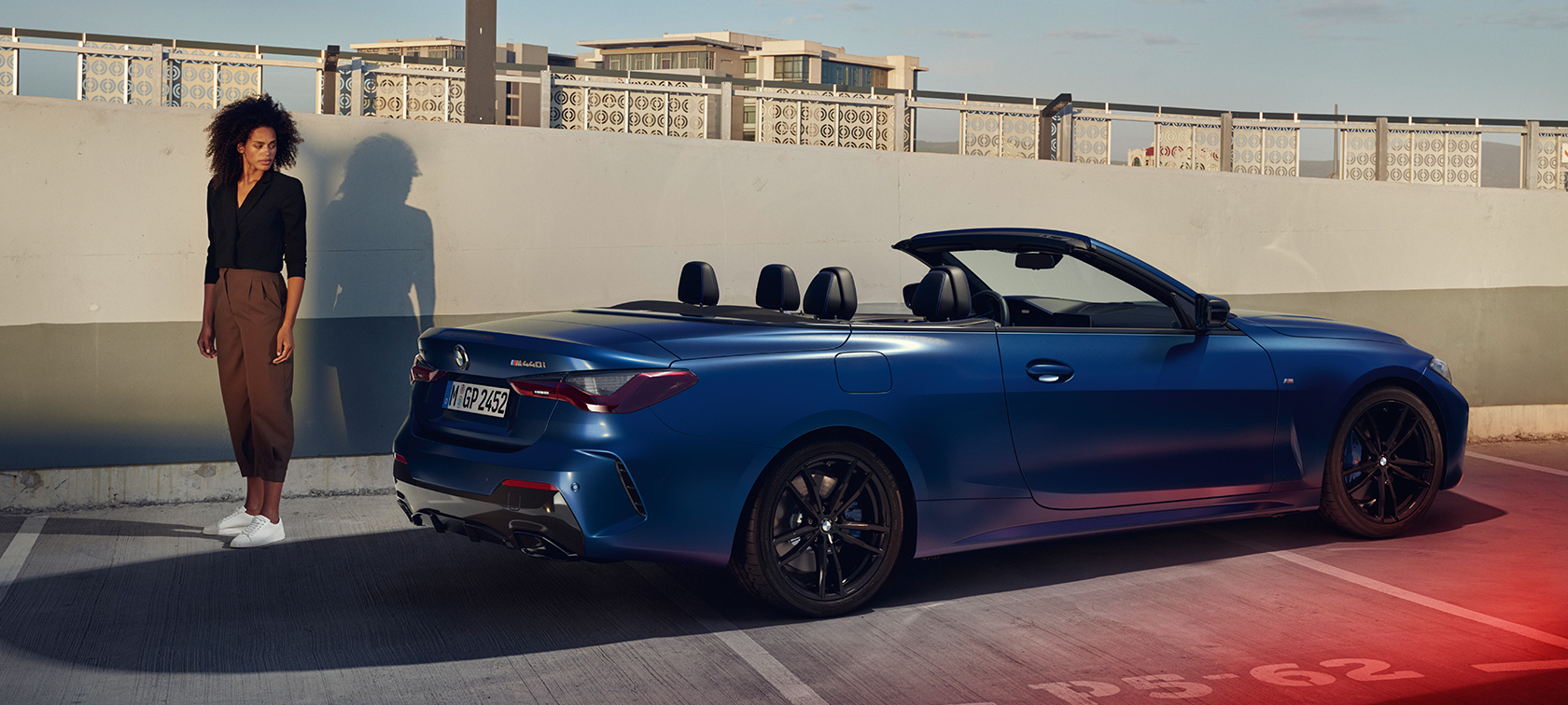 BMW M440i xDrive Cabriolet G23 2020 set bagfra let drejet BMW M440i xDrive Cabriolet G23 2020 BMW Individual Frozen Portimao Blue metallic set bagfra let drejet med model