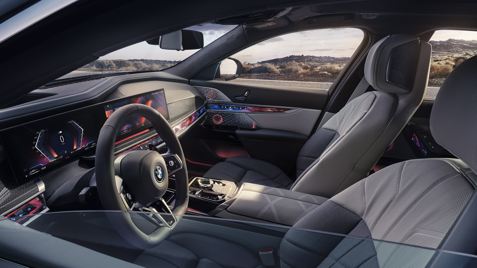 My Mode Sport BMW M760e xDrive Sedan G70 My Mode Sport BMW M760e xDrive Sedan G70 udsigt til interiøret udefra gennem en halvt nedrullet rude.