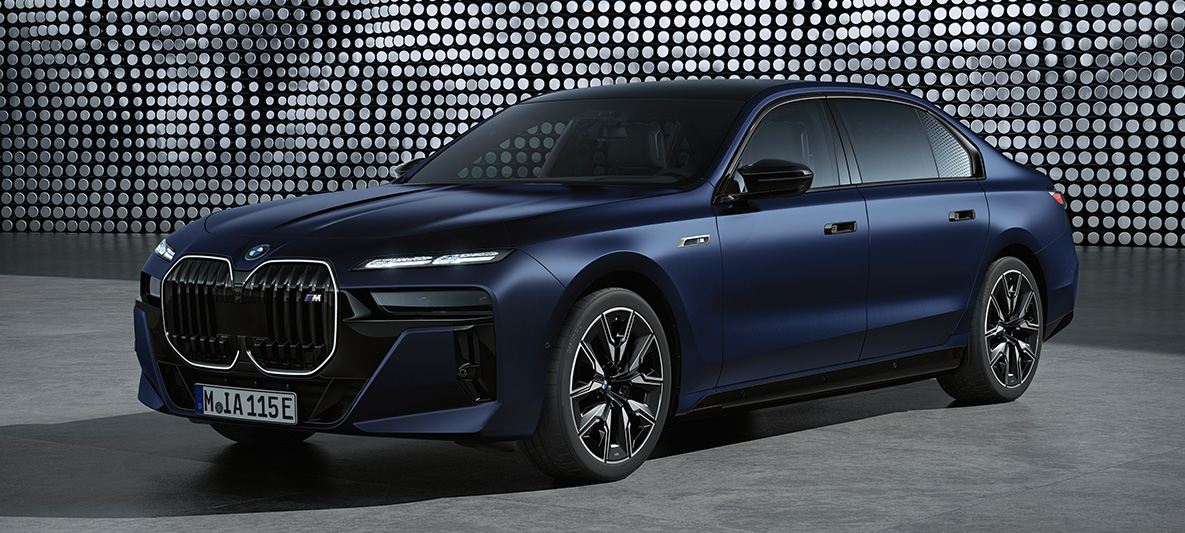 Frozen Tansanite Blue speciallakeringer BMW 7-serie M G70 BMW 7-serie M G70 Frozen Tansanite Blue speciallakeringer