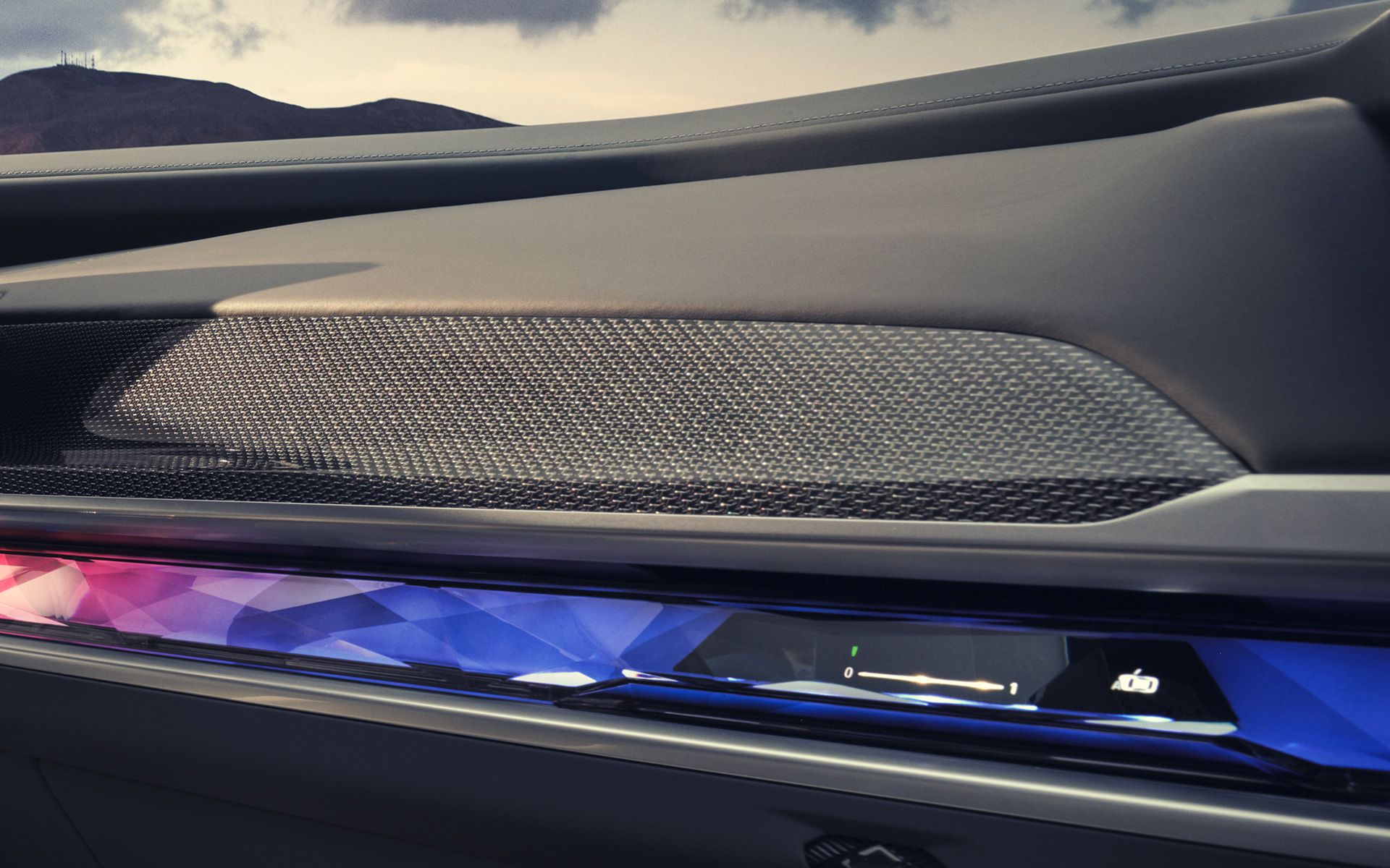 M interiørlister "Carbon Fibre" BMW M760e xDrive Sedan G70 nærbillede