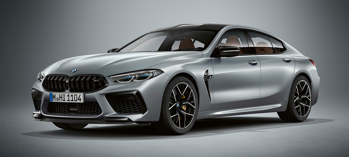 BMW M8 Competition Gran Coupé BMW Individual Frozen Bluestone Metallic BMW M8 Competition Gran Coupé forfra let drejet F93 2020 BMW Individual Frozen Bluestone Metallic set forfra let drejet