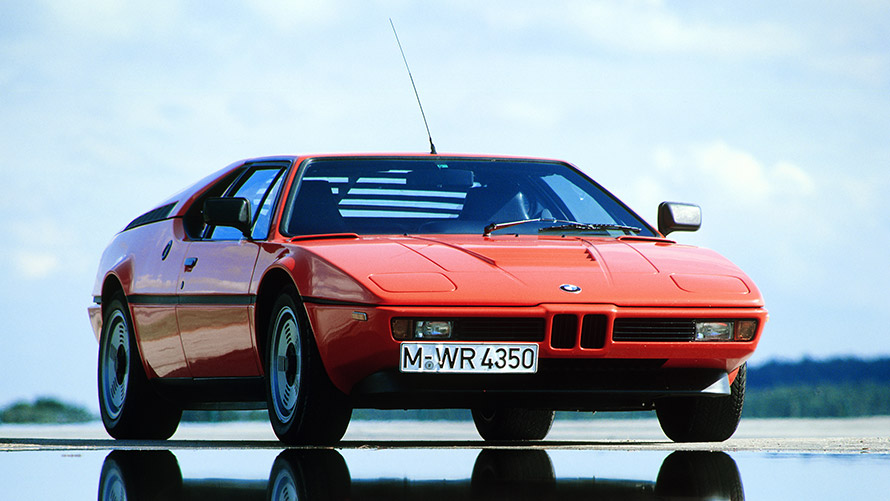 BMW M1 E26 set forfra let drejet parkeret BMW M-modeller BMW M1 E26 set forfra let drejet parkeret