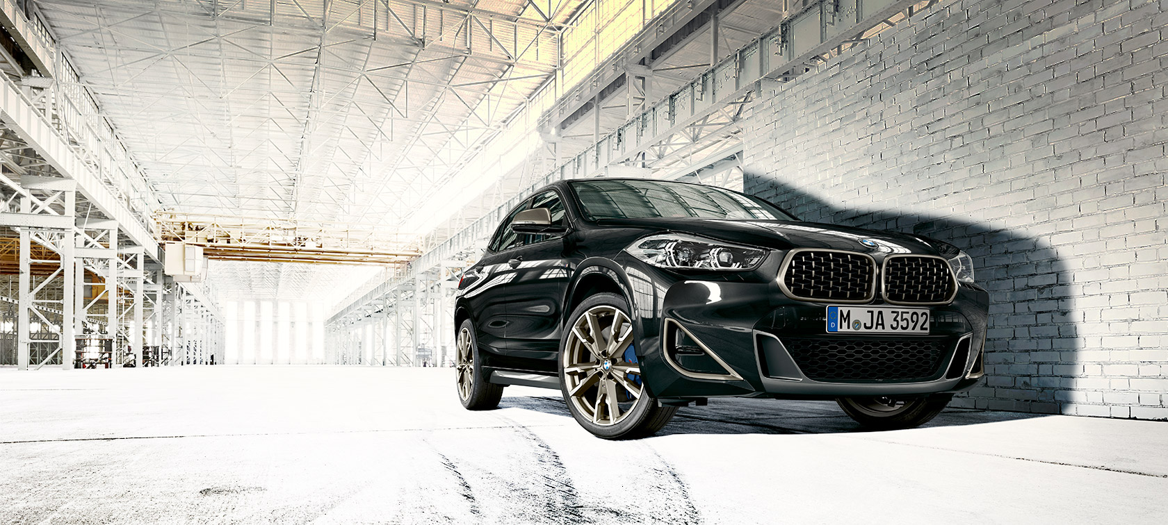 Frøperspektiv BMW X2 M35i (F39) Sapphire Black metallic