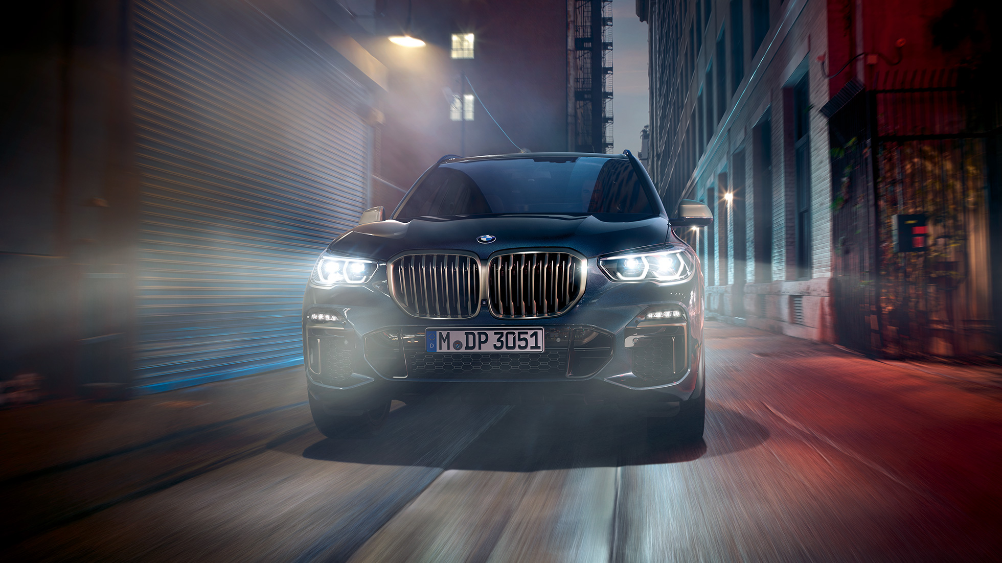 BMW dobbeltnyre BMW X5 M50i og M50d BMW dobbeltnyre i Cerium Grey BMW X5 M50i og M50d G05 Carbon Black Metallic set forfra