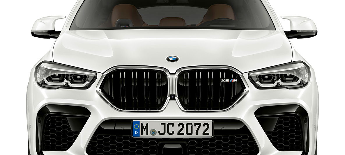 Front BMW X6 M F96 M nyre BMW X6 M F96 2020 SUV set forfra