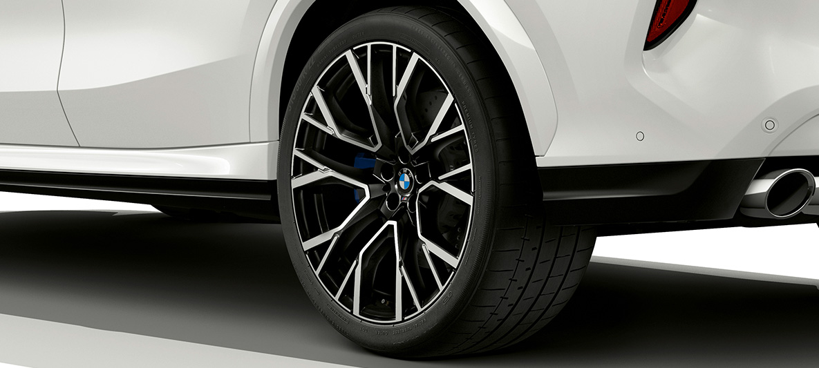 21" M letmetalhjul Bicolor Orbit Grey BMW X6 M F96 21" M letmetalhjul Bicolor Orbit Grey BMW X6 M F96 2020 SUV nærbillede