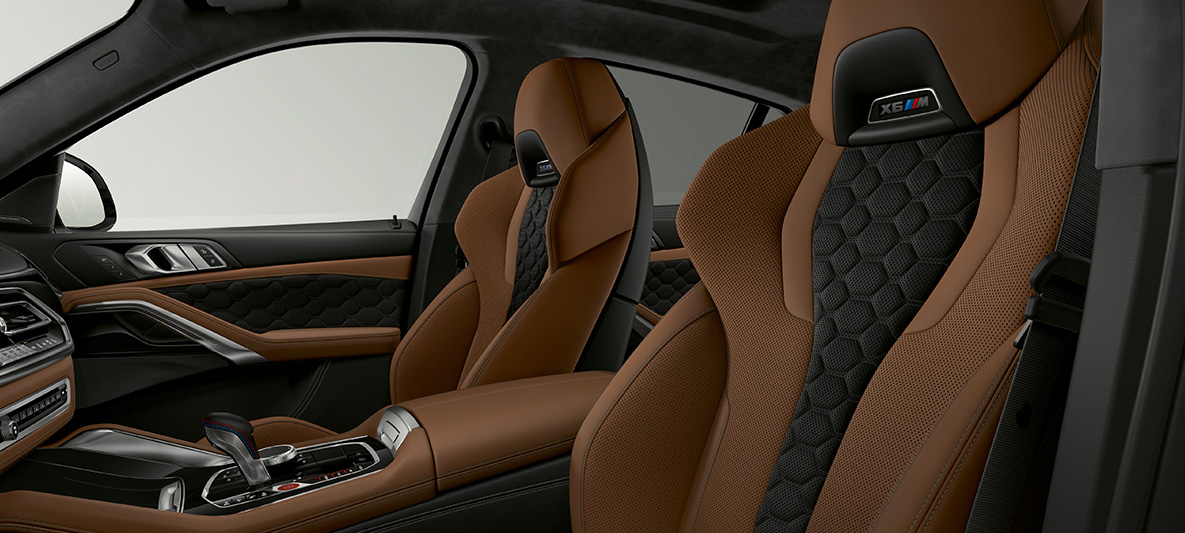 M multifunktionssæder BMW X6 M F96 M multifunktionssæder med X6 M logo BMW X6 M F96 2020 SUV kabine