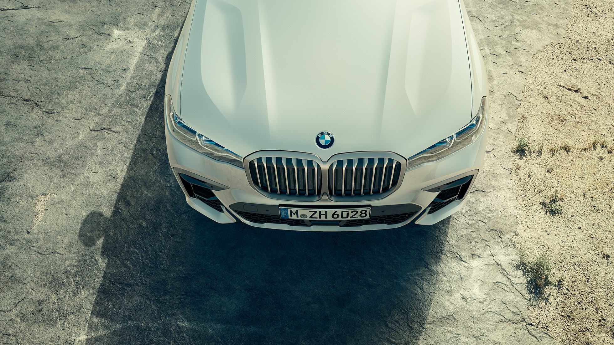 BMW X7 M model, front med BMW nyre BMW X7 M modellen M50d og M50i, front og motorhjelm i fugleperspektiv, G07, 2019