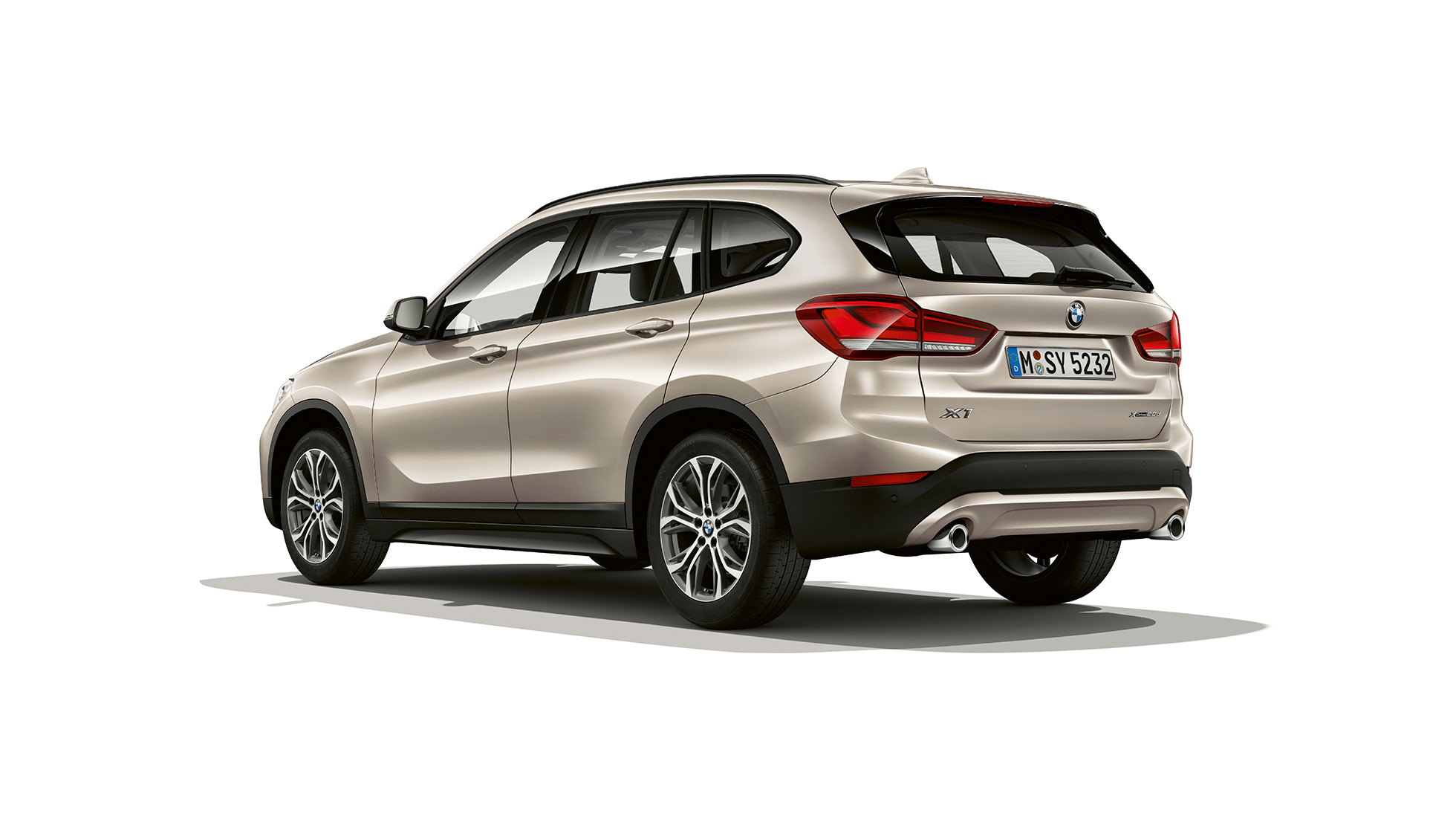 BMW X1, model Advantage, trekvartbillede bagfra BMW X1, model Advantage, trekvartbillede forfra, studiebillede