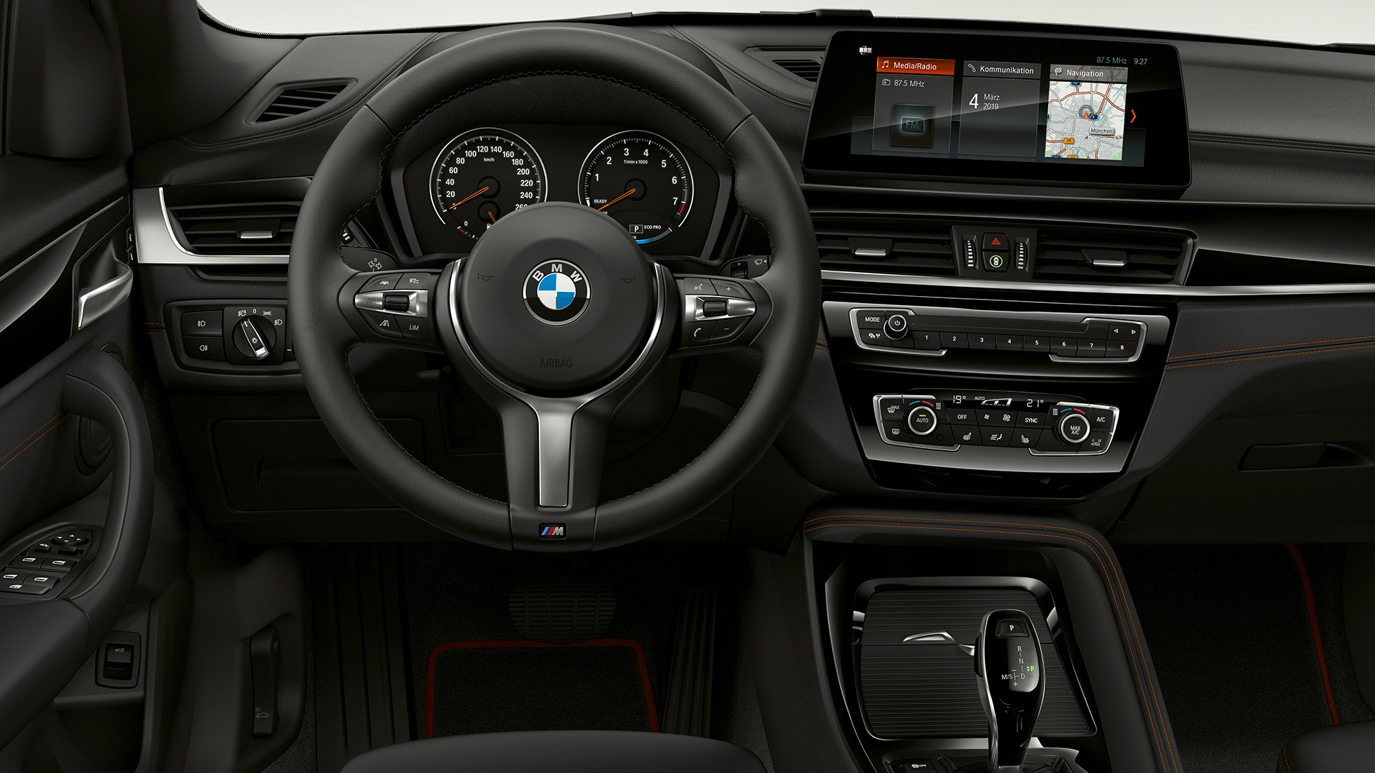 BMW X1, model Sport Line, interiør BMW X1, model Sport Line, interiør med fokus på cockpittet