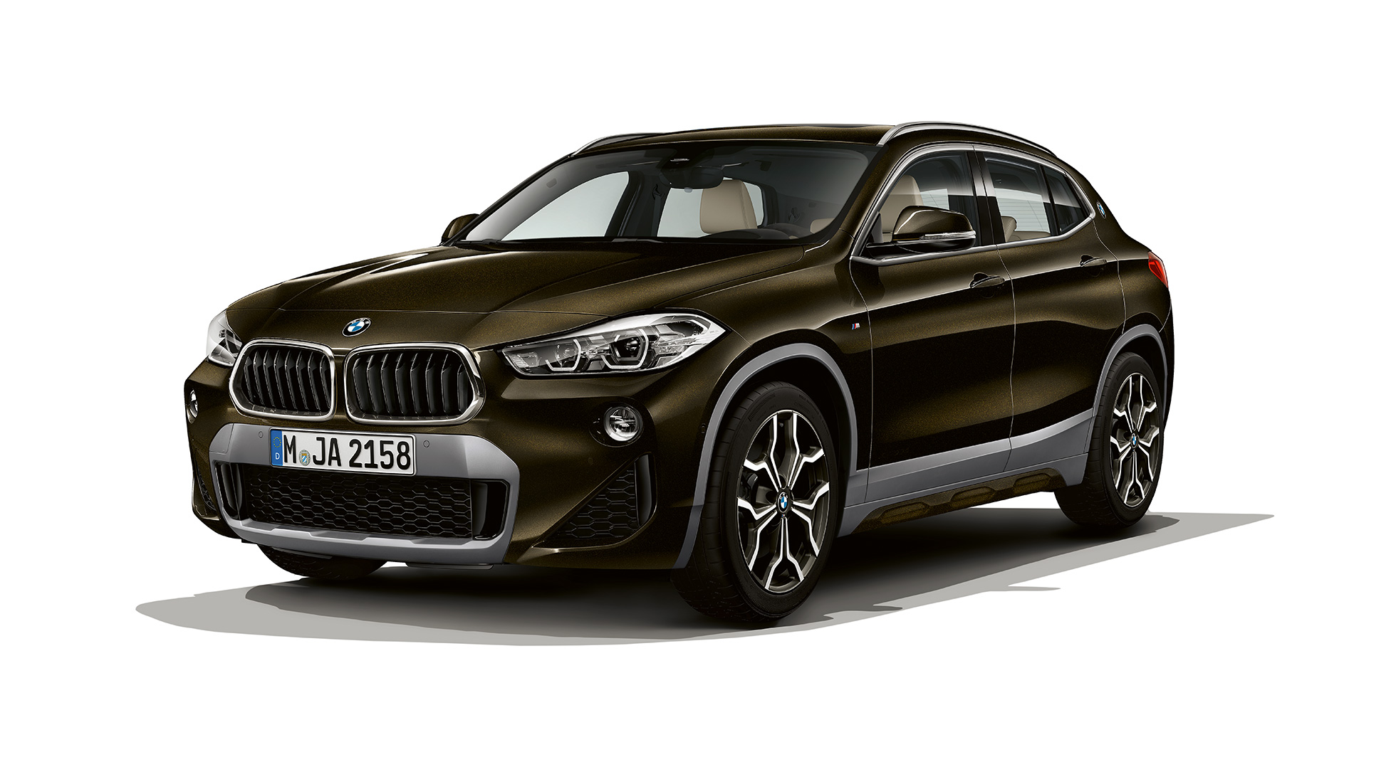BMW X2 sDrive20i M Sport X set forfra let drejet BMW X2 sDrive20i M Sport 2018 F39 Sparkling Storm Brillant-effekt set forfra let drejet