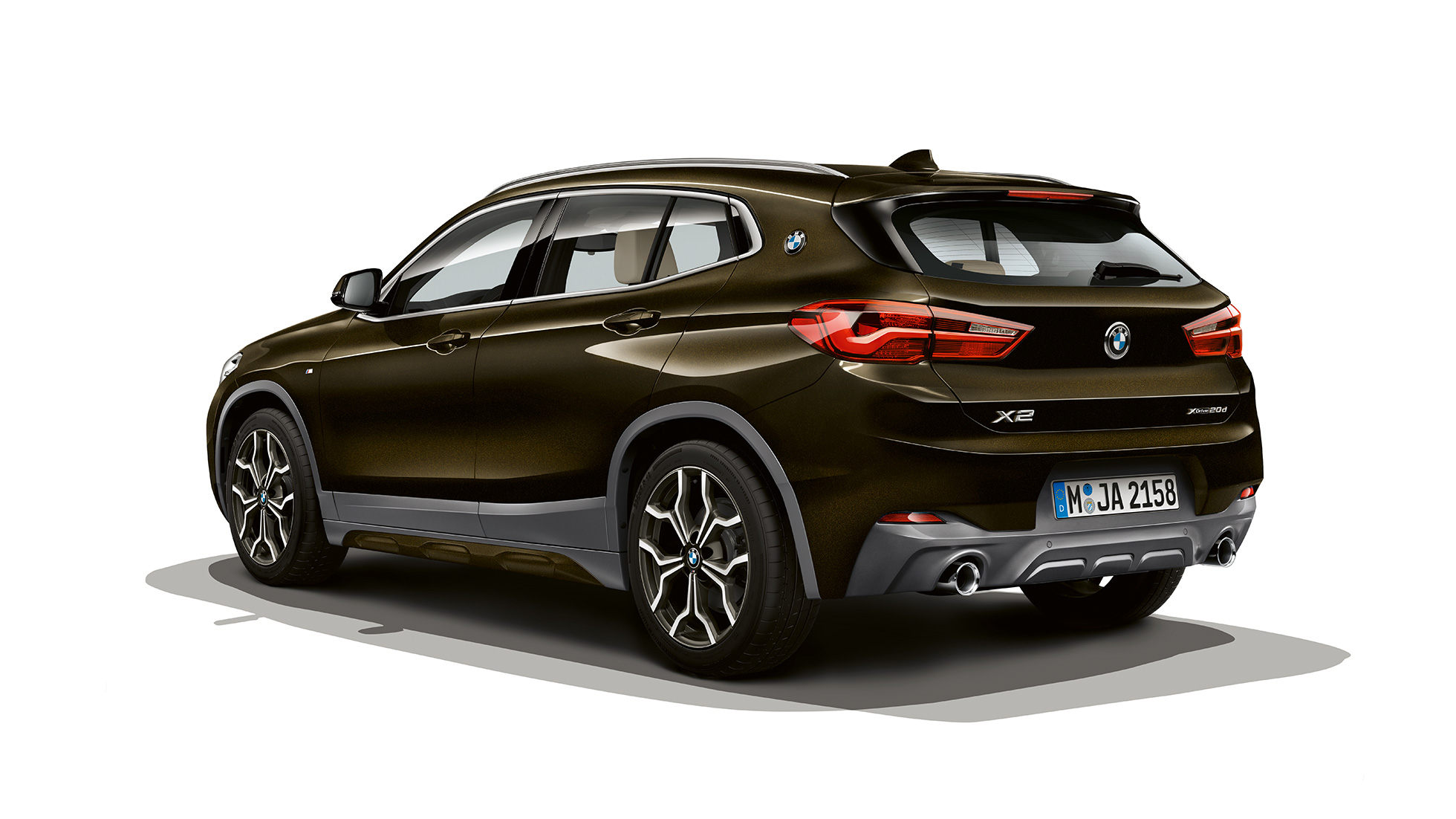 BMW X2 sDrive20i M Sport X set forfra let drejet BMW X2 sDrive20i M Sport 2018 F39 Sparkling Storm Brillant-effekt set forfra let drejet