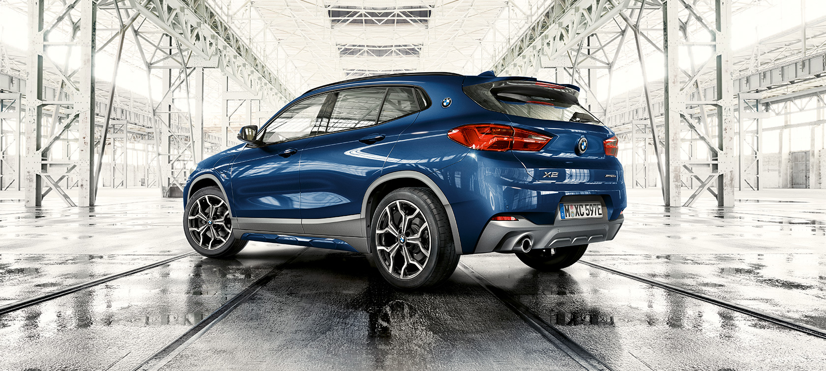Let drejet frontvisning BMW X2 xDrive25e Plug-in-hybrid BMW X2 xDrive25e Plug-in-hybrid F39 2020 set forfra let drejet