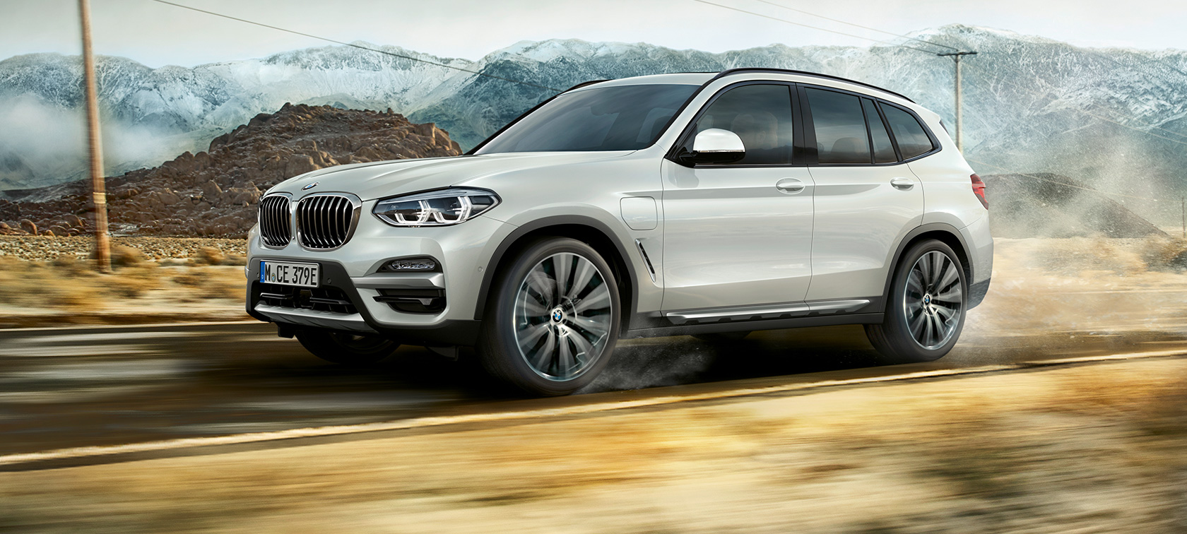 BMW X3 xDrive30e i kurven BMW X3 xDrive30e i kurven