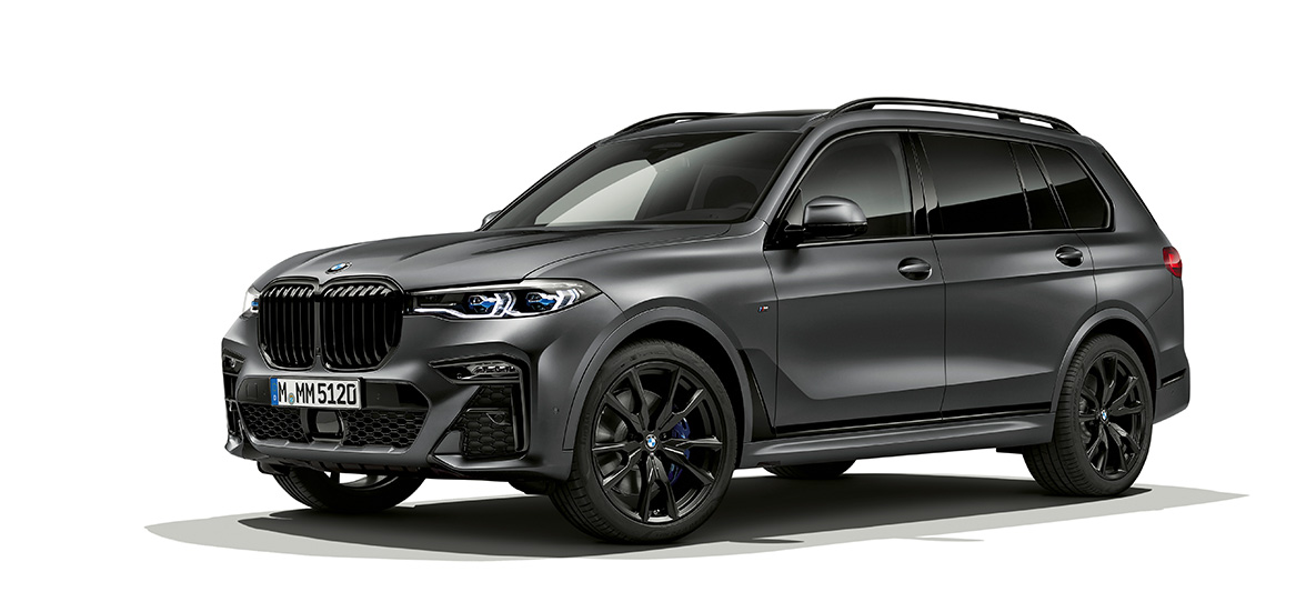 BMW Dark Shadow Edition set forfra let drejet BMW X7 G07 Dark Shadow Edition set forfra let drejet