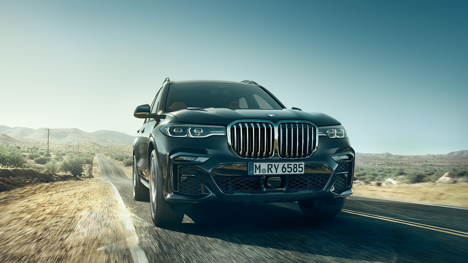 BMW X7 front BMW X7 i Arctic Grey, udvendigt, front i frøperspektiv, G07 2019