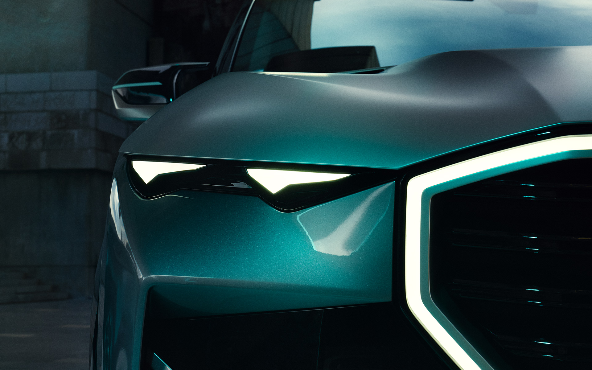 BMW Concept XM (G09) set forfra stående nærbillede forlygter BMW Concept XM (G09) set forfra stående nærbillede forlygter