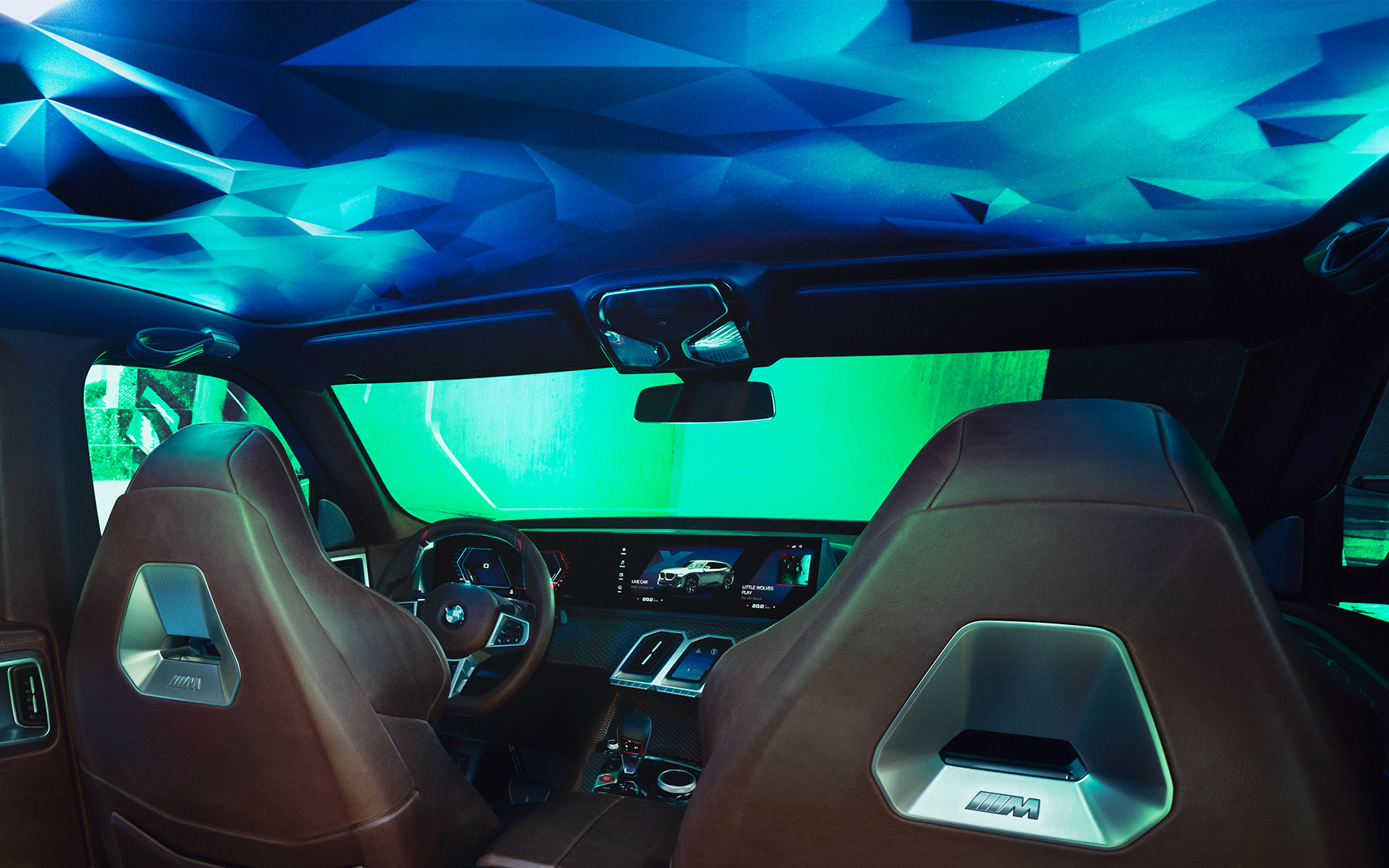 BMW Concept XM (G09) kabine set fra siden nærbillede loftsbeklædning BMW Concept XM (G09) kabine set fra siden nærbillede loftsbeklædning