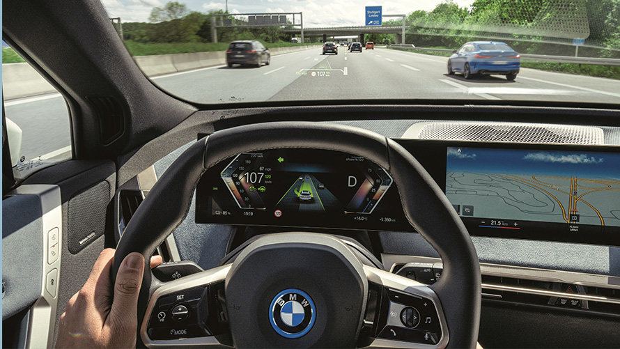 Udsyn til en motorvej fra en BMW Udsyn til en motorvej fra førerpladsen i en BMW