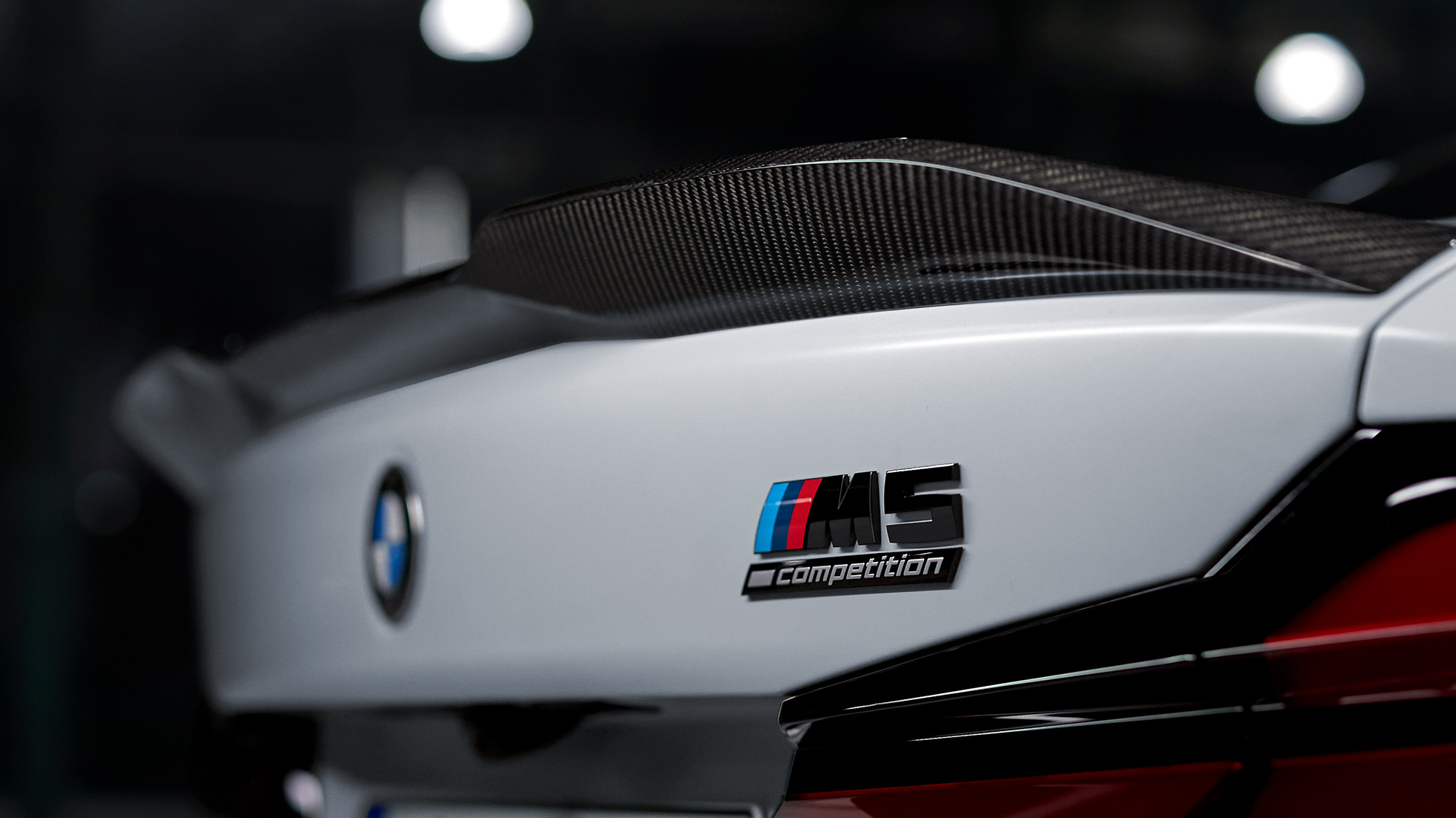 M Performance Pro-hækspoiler i kulfiber nærbillede BMW M Performance Parts M Performance Pro-hækspoiler i kulfiber nærbillede