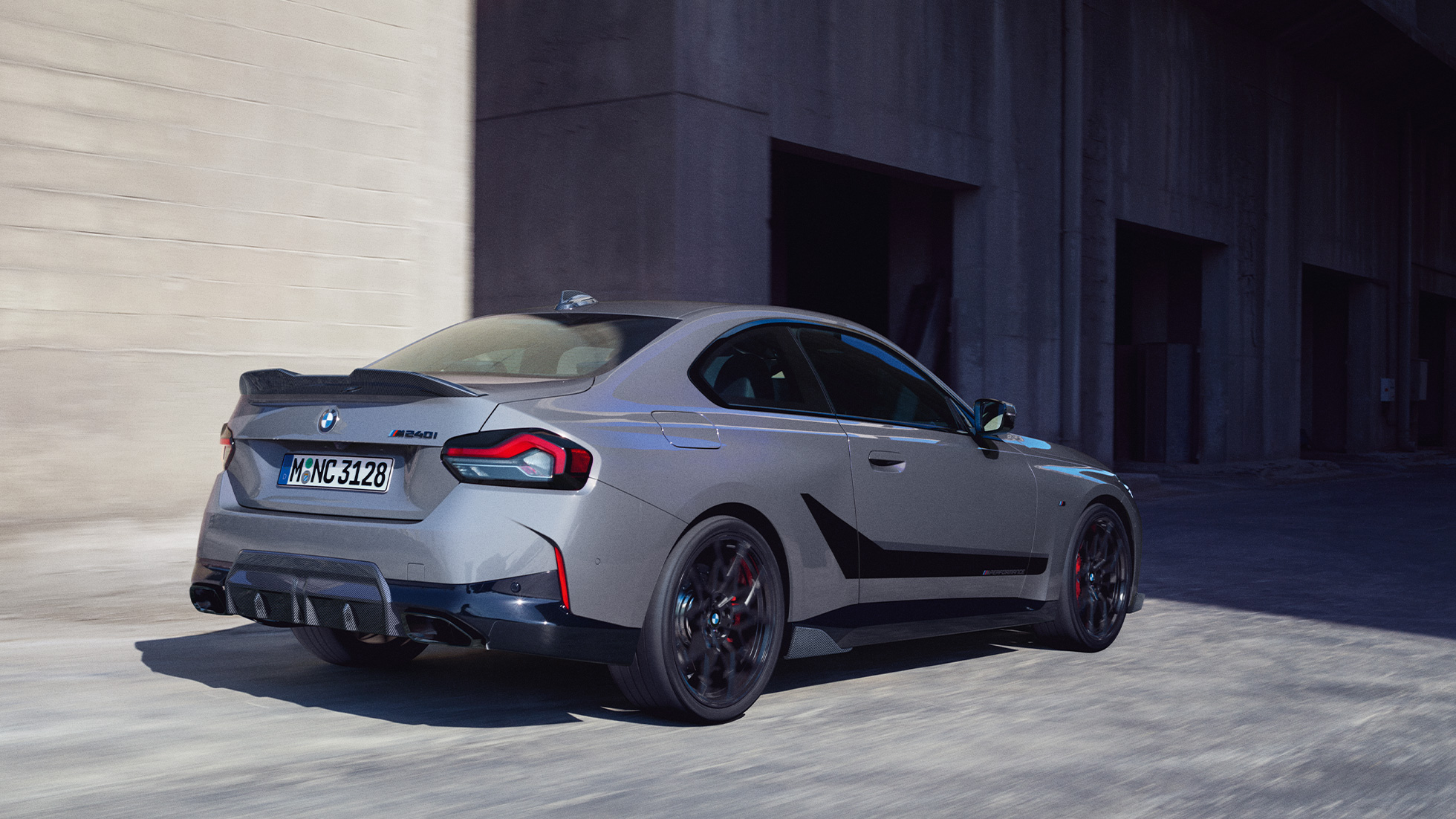 BMW 2-serie Coupé G42 set bagfra let drejet BMW M Performance Parts BMW 2-serie Coupé G42 set bagfra let drejet